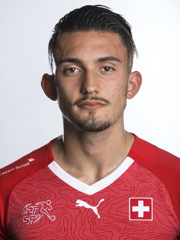 Portrait von Andi Zeqiri, Spieler der Schweizer U20 Fussball-Nationalmannschaft, fotografiert am Freitag, 7. September 2018 in Montreux. (KEYSTONE/SFV/Jean-Christophe Bott)