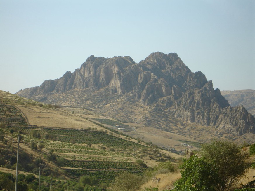 Raue Landschaft: Berge im irakischen Kurdistan.<br data-editable="remove">
