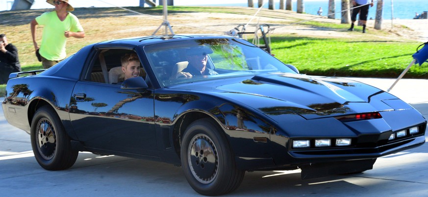 Justin Bieber und David Hasselhoff machen ein Fährtchen mit KITT