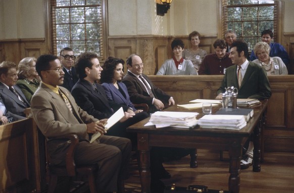 Julia Louis-Dreyfus, Jerry Seinfeld, Jason Alexander, Jerry Stiller, Barney Martin, Phil Morris, Michael Richards, and Liz Sheridan at an event for Seinfeld (1989)