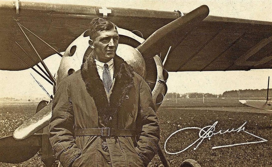 Alfred Comte machte sich als junger, waghalsiger Pilot einen Namen – zunächst in Paris, dann auch in der Schweiz. In seiner Fabrik in Oberrieden am Zürichsee baute er später diverse Flugzeuge.