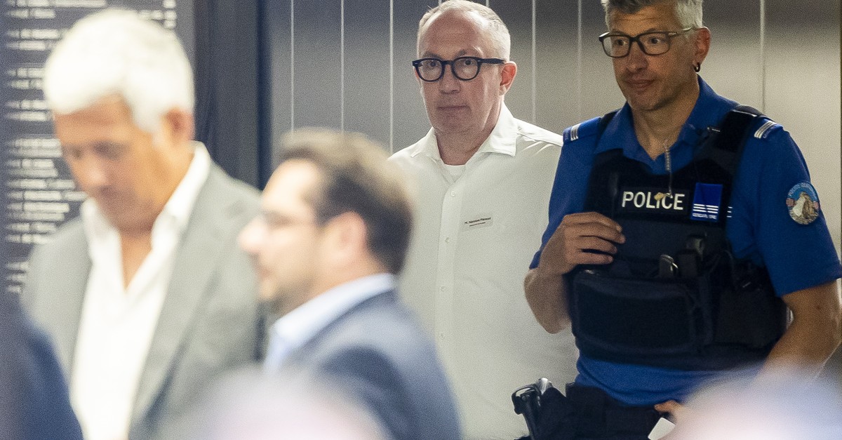 So lief die Anhörung von Nicolas Féraud zur Katastrophe in Crans-Montana – in 6 Punkten