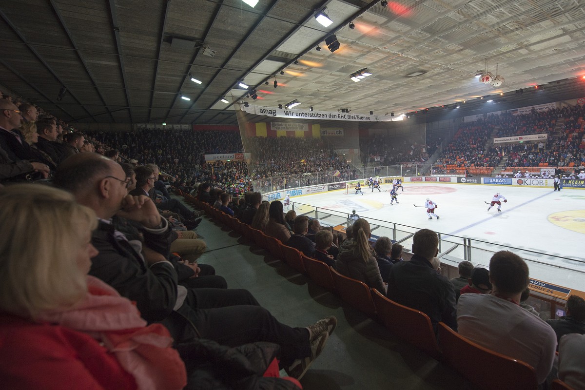 4661 Zuschauer verfolgen den Saisonauftakt in Biel.