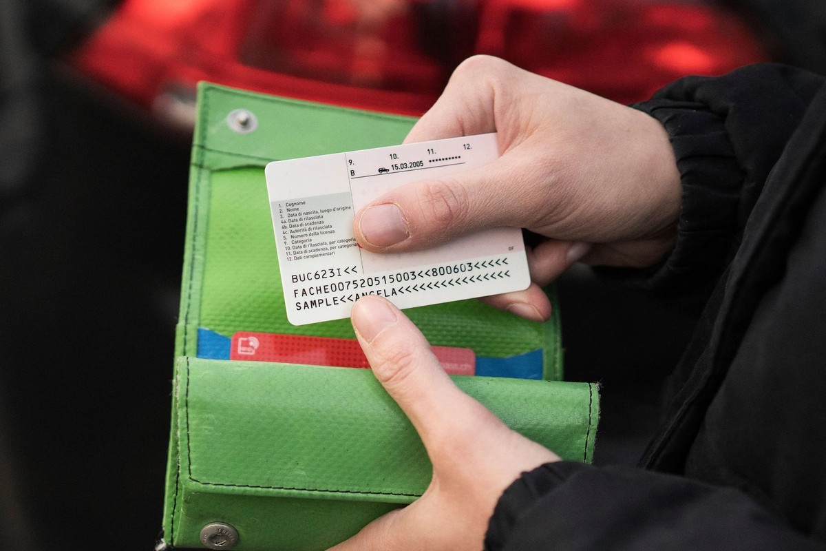 Un Suisse alémanique aurait délibérément demandé un duplicata de son permis de conduire avec la photo de son frère.