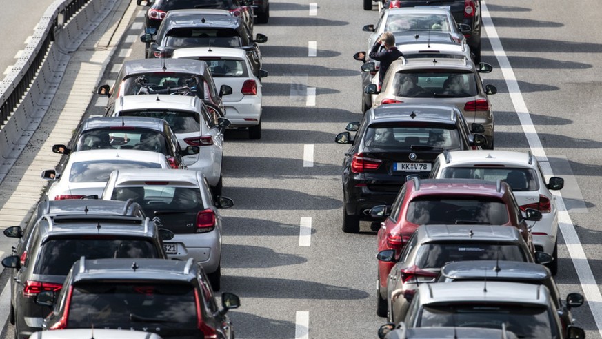 Kilometerlanger Stau vor dem Gotthard-Nordportal. (Archivbild)