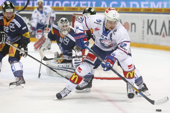 Auston Matthews erzielt in Zug seinen vierten Saisontreffer.