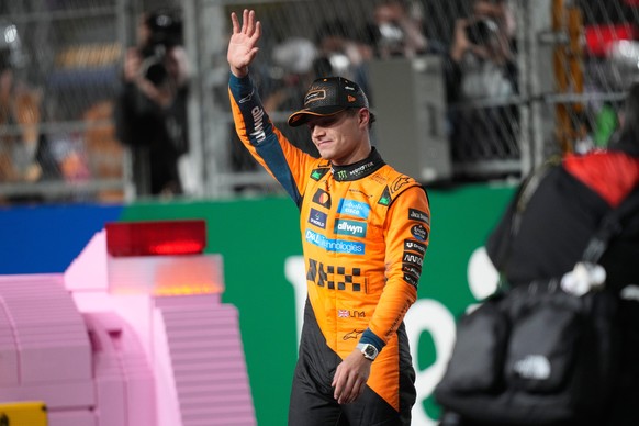 Second place finisher McLaren driver Lando Norris of Great Britain celebrates after the Formula One Las Vegas Grand Prix auto race, Saturday, Nov. 22, 2025 in Las Vegas. (AP Photo/John Locher)
F1 Las  ...