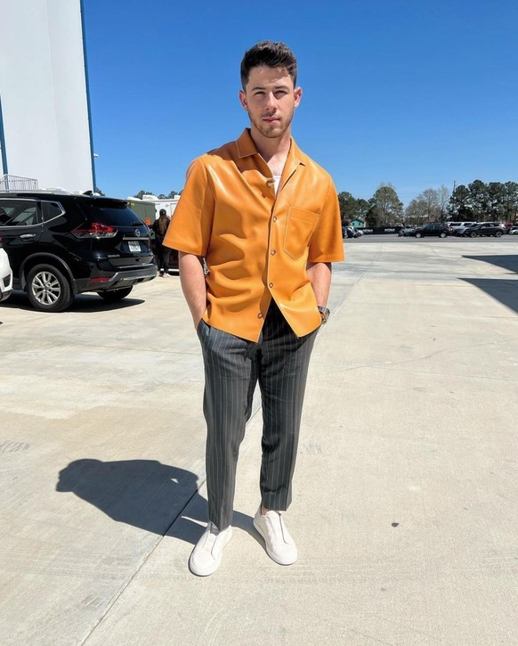 Nick Jonas

https://www.instagram.com/p/CbVIEfYFMGv/