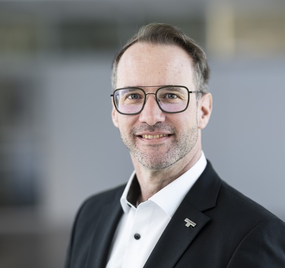 ARCHIV - ZUR WAHL DES SP-KANDIDATEN FUER DIE REGIERUNGSRATSWAHLEN 2026 IM KANTON BERN STELLEN WIR IHNEN FOLGENDE ARCHIVBILDER VON RETO MUELLER ZUR VERFUEGUNG - Reto Mueller, SP, Stadtpraesident von La ...
