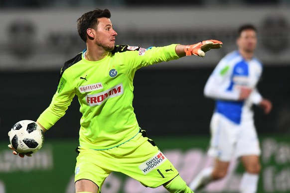 Grasshopper&#039;s goalkeeper Heinz Lindner in action during the Super League soccer match FC Lugano against Grasshopper Club Zuerich, at the Cornaredo stadium in Lugano, Saturday, February 17, 2018.  ...