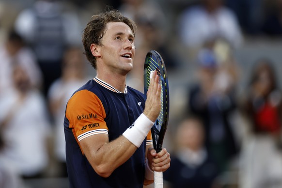 Norway&#039;s Casper Ruud celebrates winning his semifinal match of the French Open tennis tournament against Germany&#039;s Alexander Zverev, in three sets, 6-3, 6-4, 6-0, at the Roland Garros stadiu ...