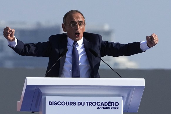 French far-right presidential candidate Eric Zemmour delivers his speech during a campaign rally on the Trocadero square, in front of the Eiffel Tower, Sunday, March 27, 2022 in Paris. France&#039;s f ...