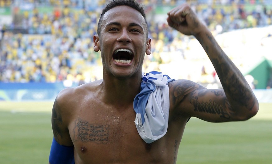 epa05493562 Neymar of Brazil celebrates winning the men&#039;s semi final match of the Rio 2016 Olympic Games Soccer tournament between Brazil and Honduras at the Maracana Stadium in Rio de Janeiro, B ...