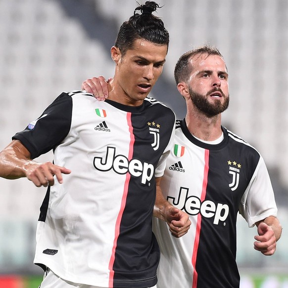 Mg Torino 26/06/2020 - campionato di calcio serie A / Juventus-Lecce / foto Matteo Gribaudi/Image nella foto: Cristiano Ronaldo-Miralem Pjanic PUBLICATIONxNOTxINxITA