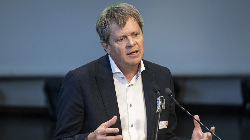 Juerg Grossen, Parteipraesident spricht an der Delegiertenversammlung der Gruenliberalen Partei Schweiz, GLP, am Samstag, 25. Januar 2025, in Thun. (KEYSTONE/Peter Schneider)