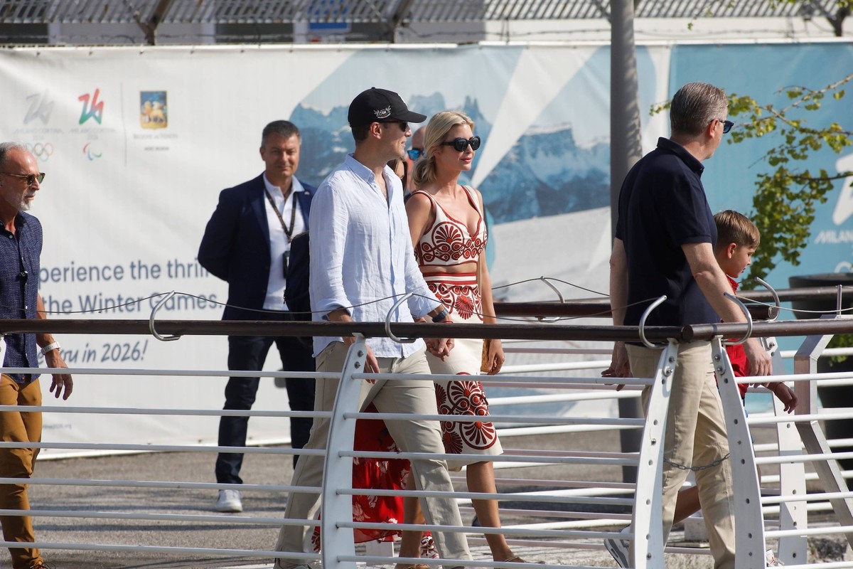 Entertainment Bilder des Tages Arrivals at the Amazon founder s wedding. Ivanka Trump and her husband in Venice Arrivals at the wedding of Amazon founder Jeff Bezos. Pictured are Ivanka Trump and her  ...