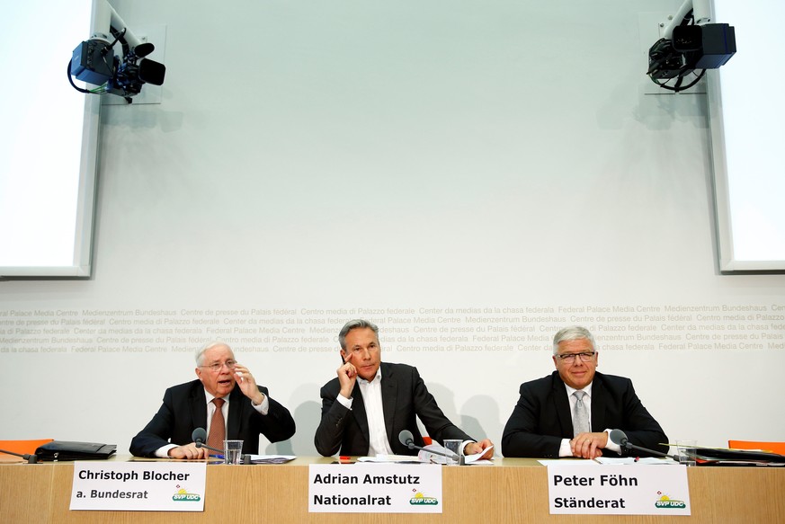 Swiss People&#039;s Party (SVP) members Christoph Blocher (L-R), faction chief Adrian Amstutz and Councilor of State Peter Foehn attend a news conference in Bern, Switzerland October 27, 2016. REUTERS ...