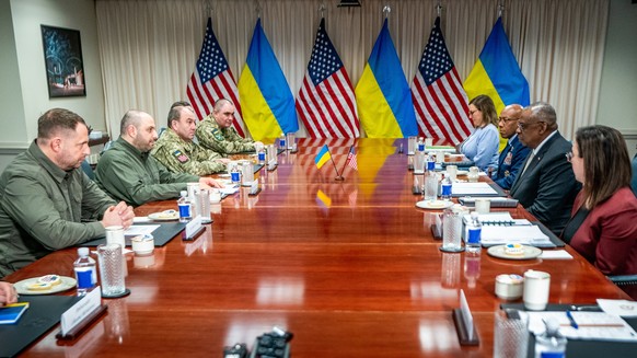 epa11014662 US Secretary of Defense Lloyd Austin (2-R) delivers remarks during a meeting with Ukrainian Defense Minister Rustem Umerov (2-L) at the Pentagon in Arlington, Virginia, USA, 06 December 20 ...