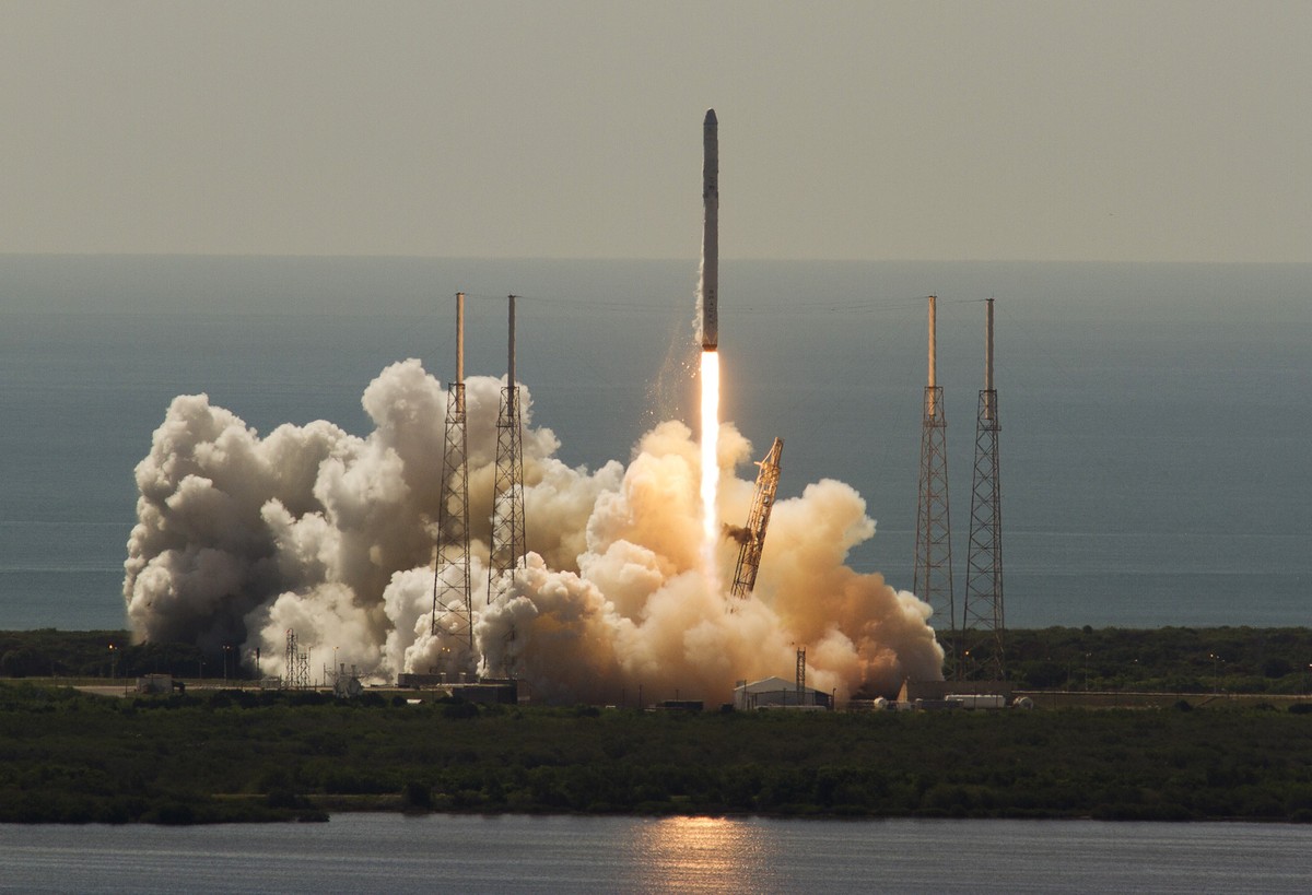 Nach etwa zwei Minuten explodierte diese SpaceX-Rakete.