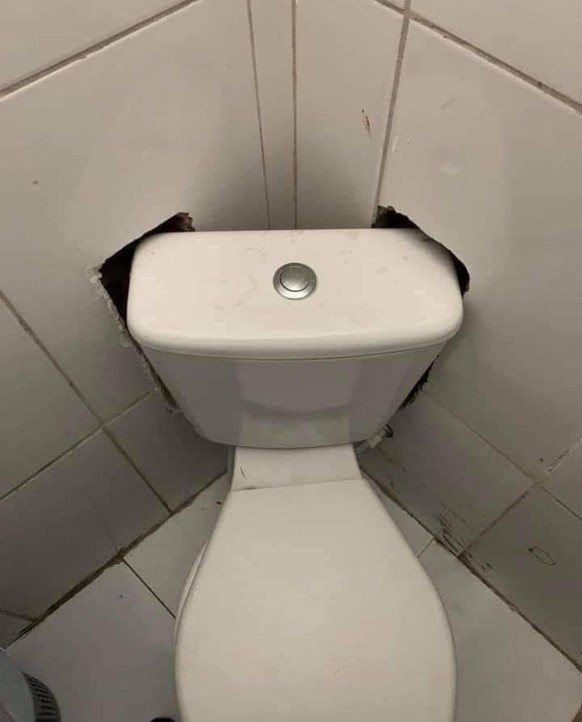 WC-Schüssel Handwerker-Fail
