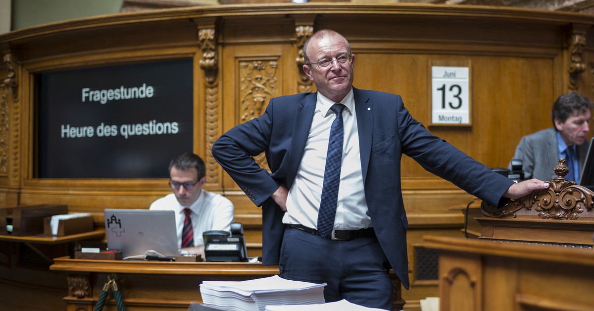 ZUR MELDUNG, DASS DER WALLISER SVP-NATIONALRAT JEAN-LUC ADDOR SICH NACH EINEM TWEET ZU EINEM TOETUNGSDELIKT IN EINER MOSCHEE IN ST. GALLEN WEGEN RASSENDISKRIMINIERUNG VERANTWORTEN MUSS, STELLEN WIR IH ...