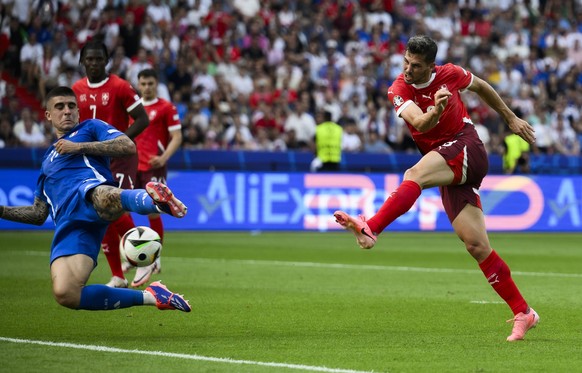 Switzerland v Italy - UEFA EURO, EM, Europameisterschaft,Fussball 2024 Remo Freuler of Switzerland scores a goal during the UEFA EURO 2024 round of 16 football match between Switzerland and Italy. Ber ...