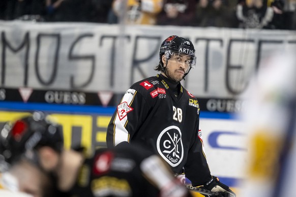 Samuel Guerra (HCL), during the regular season of National League A (NLA) Swiss Championship 2024/25 between HC Lugano and EHC Kloten at the ice stadium Corner Arena, Switzerland, Saturday, January 25 ...