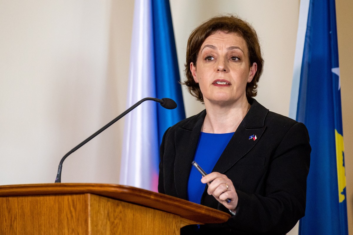 epa10675610 Foreign Minister of Kosovo Donika Gervalla-Schwarz addresses a joint press conference following a meeting with Czech Foreign Minister Lipavsky, at the Czernin Palace in Prague, Czech Repub ...