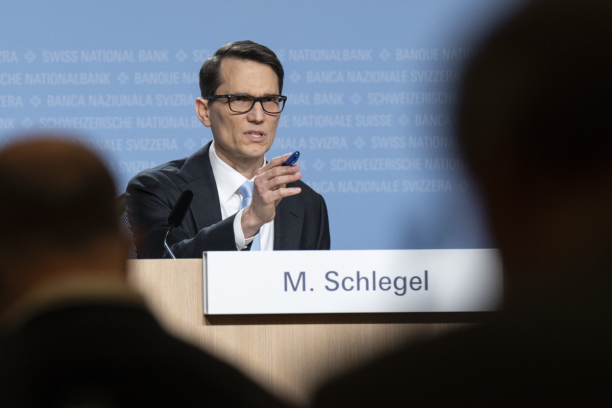 Martin Schlegel, Praesident des Direktoriums von der Schweizerischen Nationalbank aeussert sich am Jahresendgespraech zur geldpolitischen Lage, am Donnerstag, 12. Dezember 2024, in Bern. (KEYSTONE/Pet ...