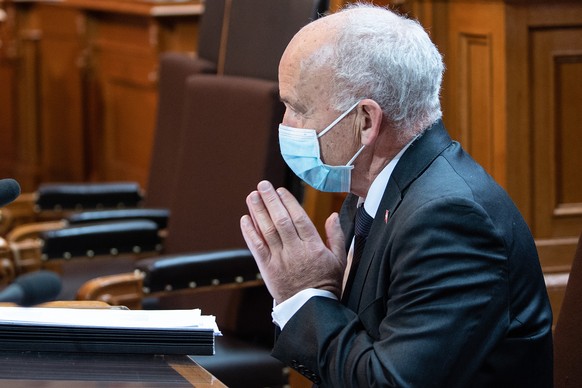 Bundesrat Ueli Maurer bedankt sich im Staenderat fuer die Glueckwuensche zu seinem 71. Geburtstag an der Wintersession der Eidgenoessischen Raete, am Donnerstag, 2. Dezember 2021, in Bern. (KEYSTONE/P ...
