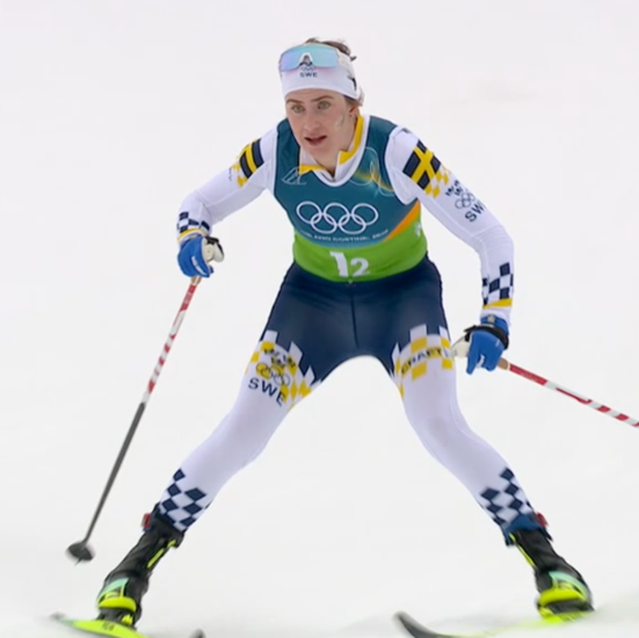 Ebba Andersson stürzt in der Langlauf-Staffel bei Olympia 2026 spektakulär