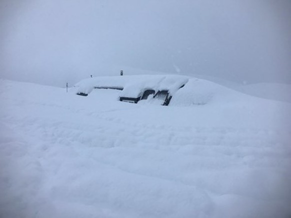 Nissenhütte im Schnee