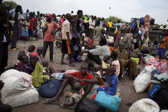 Ethnischer Kampf im Südsusan: Binnenflüchtlinge der Dinka-Ethnie auf der Flucht.