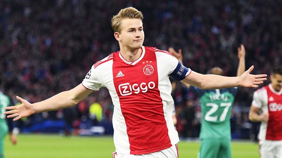 epa07556453 Matthijs de Ligt of Ajax celebrates after scoring the 1-0 goal during the UEFA Champions League semi final, second leg soccer match between Ajax Amsterdam and Tottenham Hotspur in Amsterda ...