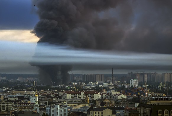epaselect epa13079796 Smoke rises above Kyiv, Ukraine, 02 July 2026, after a massive combined Russian attack, amid the Russian invasion. According to the State Emergency Service of Ukraine, at least 1 ...