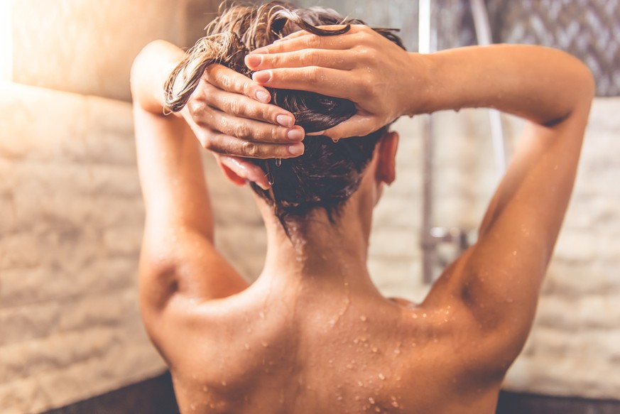 Kein warmes Wasser mehr in der Dusche? Für die SVP eine reale Gefahr.