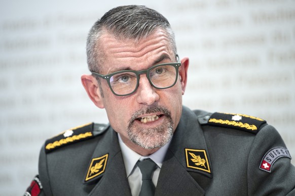 Raynald Droz, Brigadier, Stabschef Kommando Operationen, VBS, aeussert sich zur Entwicklung der Covid-19 Pandemie am Dienstag, 29. Dezember 2020, in Bern. (KEYSTONE/Peter Schneider)