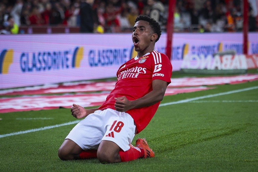 epa11832027 Benfica player Leandro Barreiro celebrates after scoring the 2-0 during the First League Soccer match between Benfica and Famalicao, held at Luz Stadium, in Lisbon, Portugal, 17 January 20 ...
