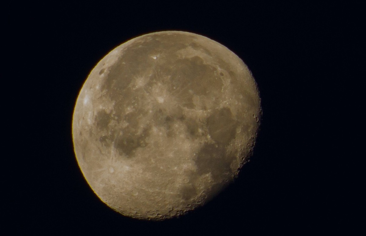 Bildnummer: 59272326 Datum: 26.02.2013 Copyright: imago/blickwinkel
abnehmender Dreiviertelmond, Deutschland, Hamburg decreasing gibbous moon, Germany, Hamburg BLWS327462 x0x xkg 2013 quadrat Deutschl ...