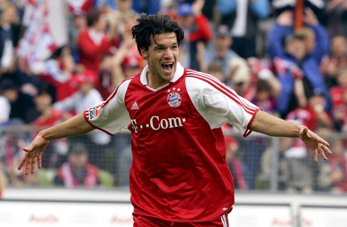 Michael Ballack of Bayern Munich celebrates after scoring during German Bundesliga match against VfL Bochum on Saturday, 23 April 2005, in Munich.
EMBARGO: The use of this image in all electronic medi ...