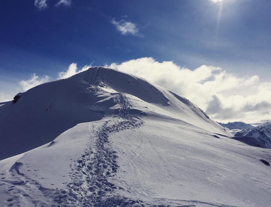 Rauszeit Schneeschuhtouren auf Gipfel mit Bergbahn: Piz Darlux