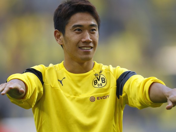 Shinji Kagawa feiert sein gelungenes Comeback mit den Fans.