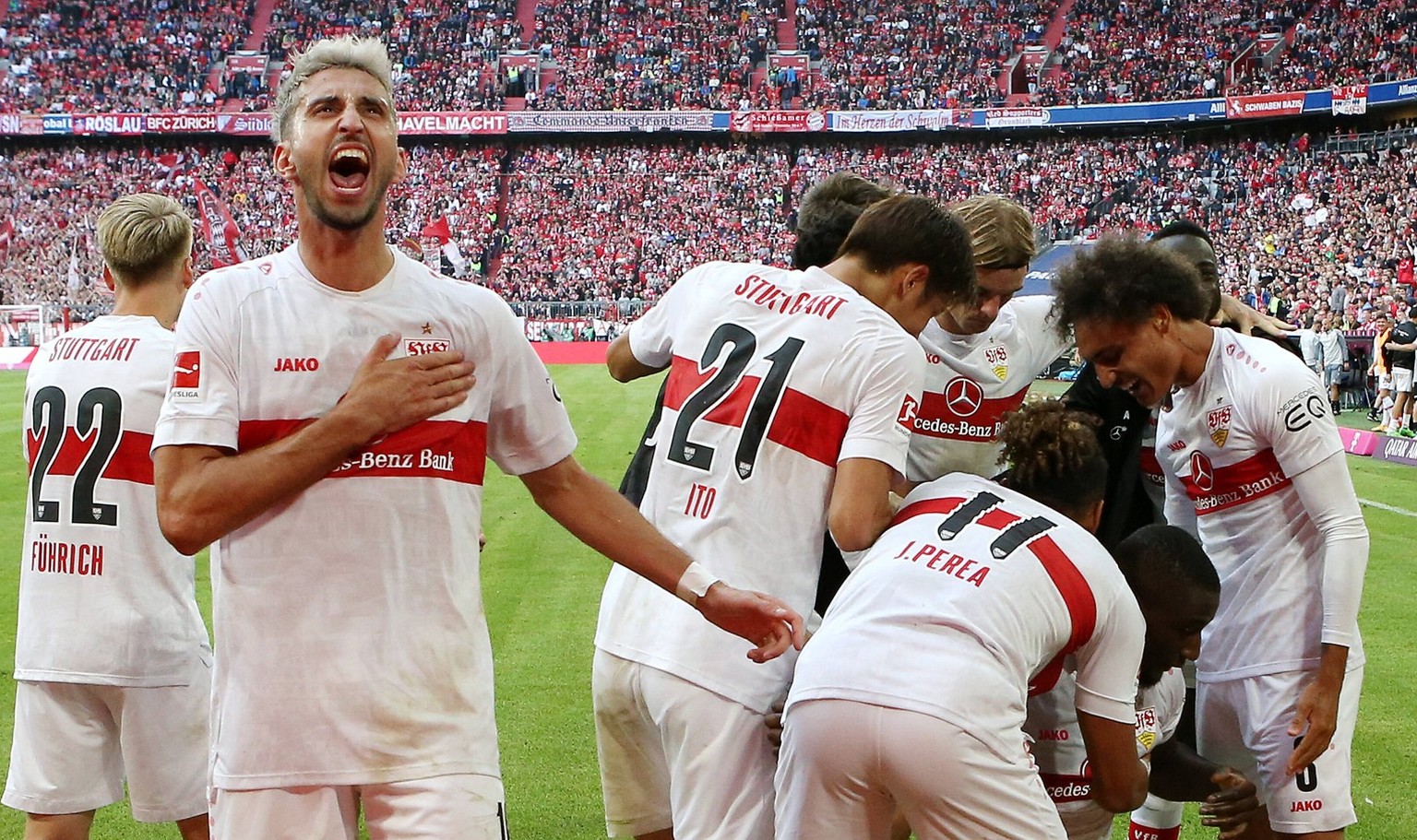 10.09.2022, Deutschland, München, Fußball Bundesliga, Saison 2022/2023, FC Bayern München vs. VfB Stuttgart, Jubel nach dem 2:2 Tor, Torschütze Serhou Guirassy VfB Gemäß den Vorgaben der DFL Deutsche  ...