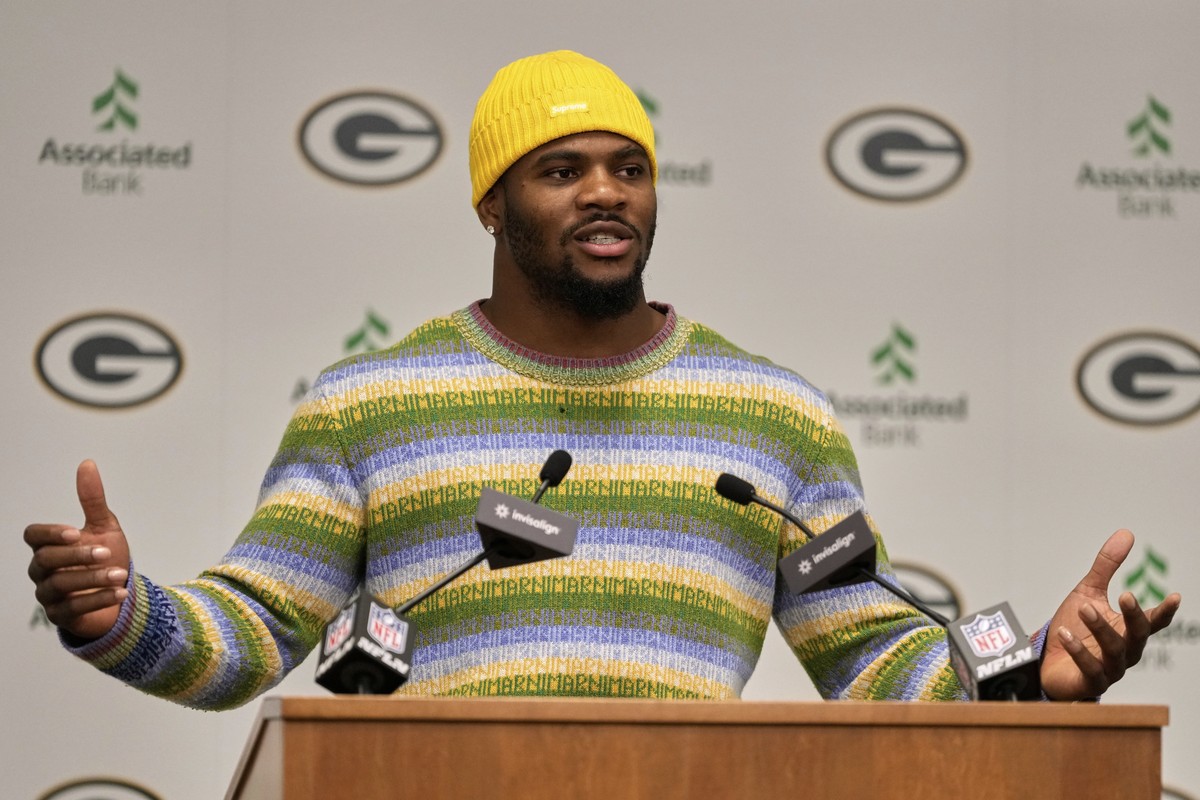 Green Bay Packers Micah Parsons speaks at his introductory news conference Friday, Aug. 29, 2025, in Green Bay, Wis. (AP Photo/Morry Gash)
Packers Micah Parsons Football