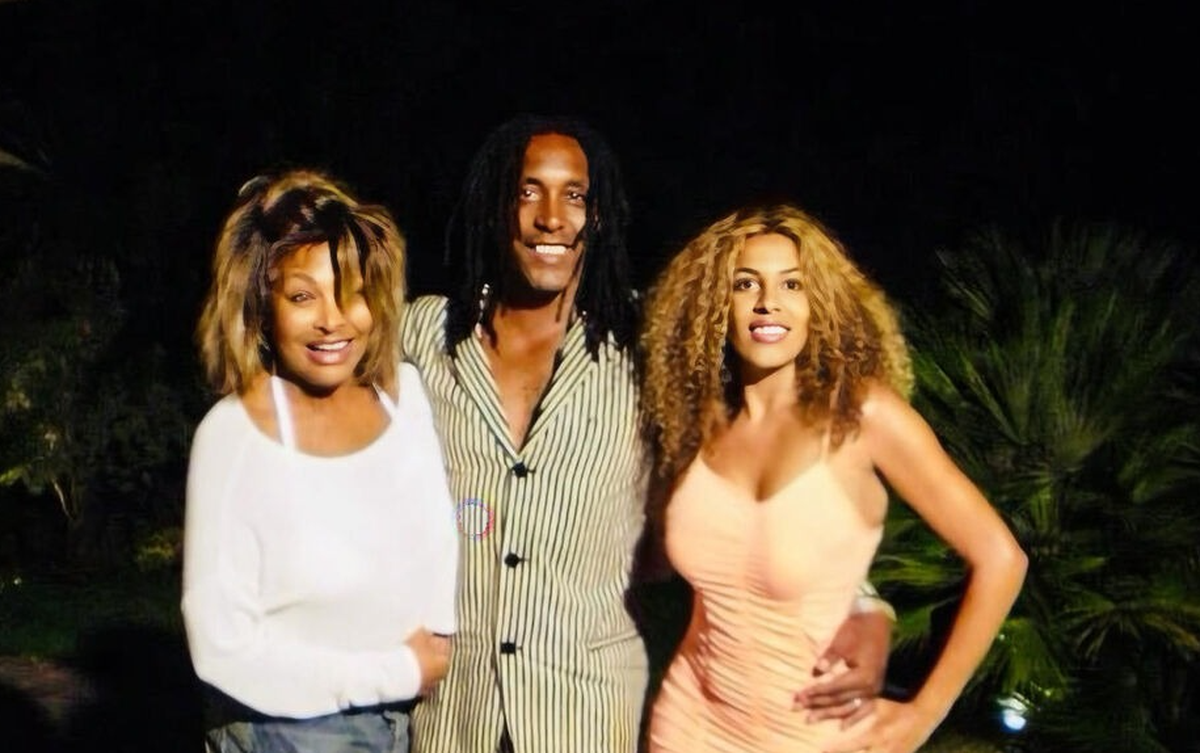 Cette photo de Tina Turner, Ronnie Turner et Afida Turner a été publiée sur le compte Instagram d'Afida Turner.