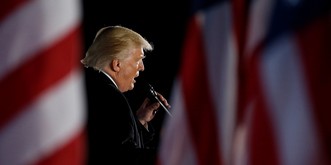 Donald Trump, Liebling der Verschwörungs-Theoretiker