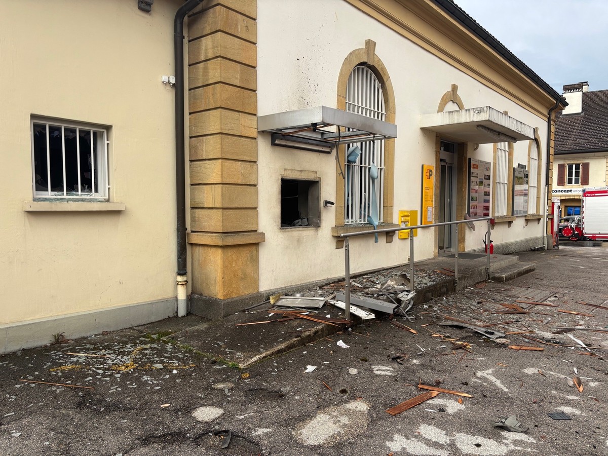 Bancomat attaqué à l'explosif à Couvet, dans le canton de Neuchâtel