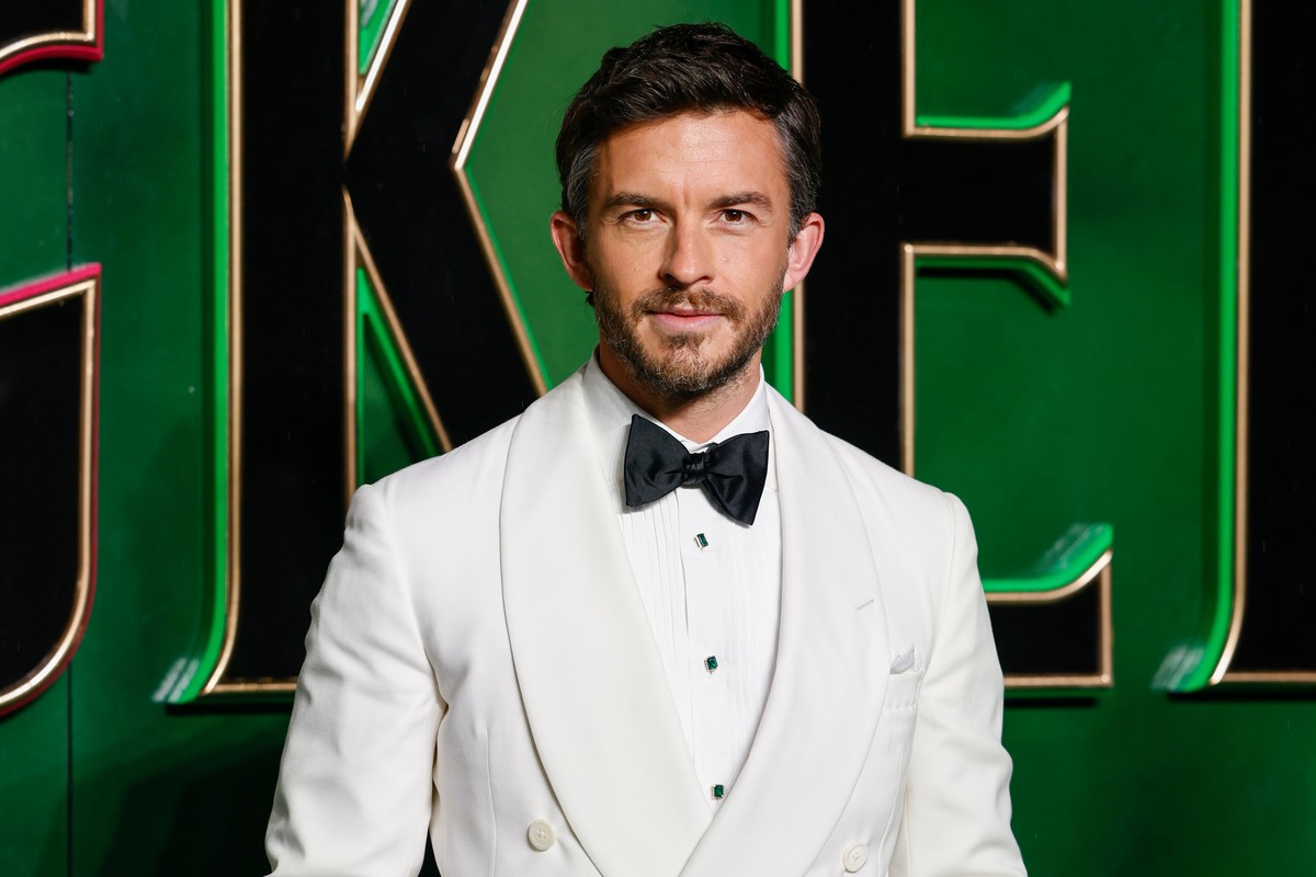 FILE - Jonathan Bailey poses for photographers upon arrival at the premiere of the film 'Wicked' Nov. 18, 2024, in London. (Photo by Millie Turner/Invision/AP, File)
Jonathan Bailey