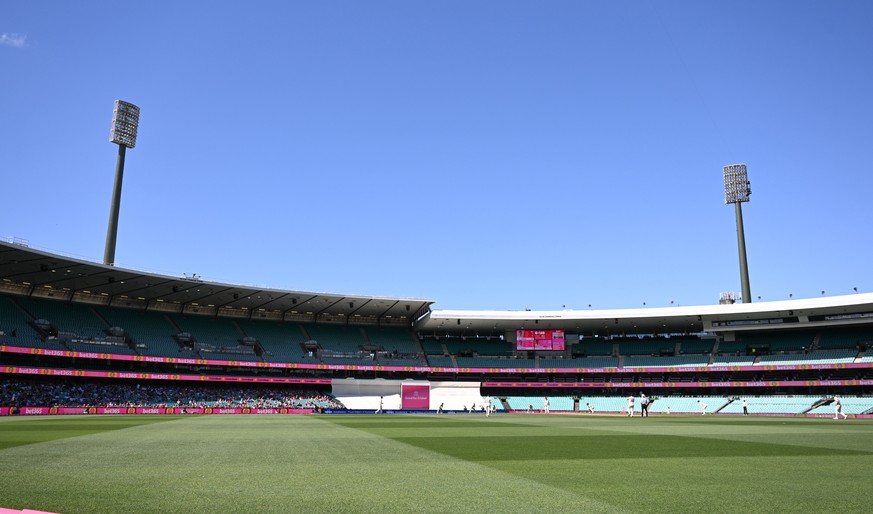 epa10395151 An almost empty stadium at the start of play on Day 5 of the Third Test between Australia and South Africa at the Sydney Cricket Ground in Sydney, Australia, 08 January 2023. EPA/DEAN LEWI ...