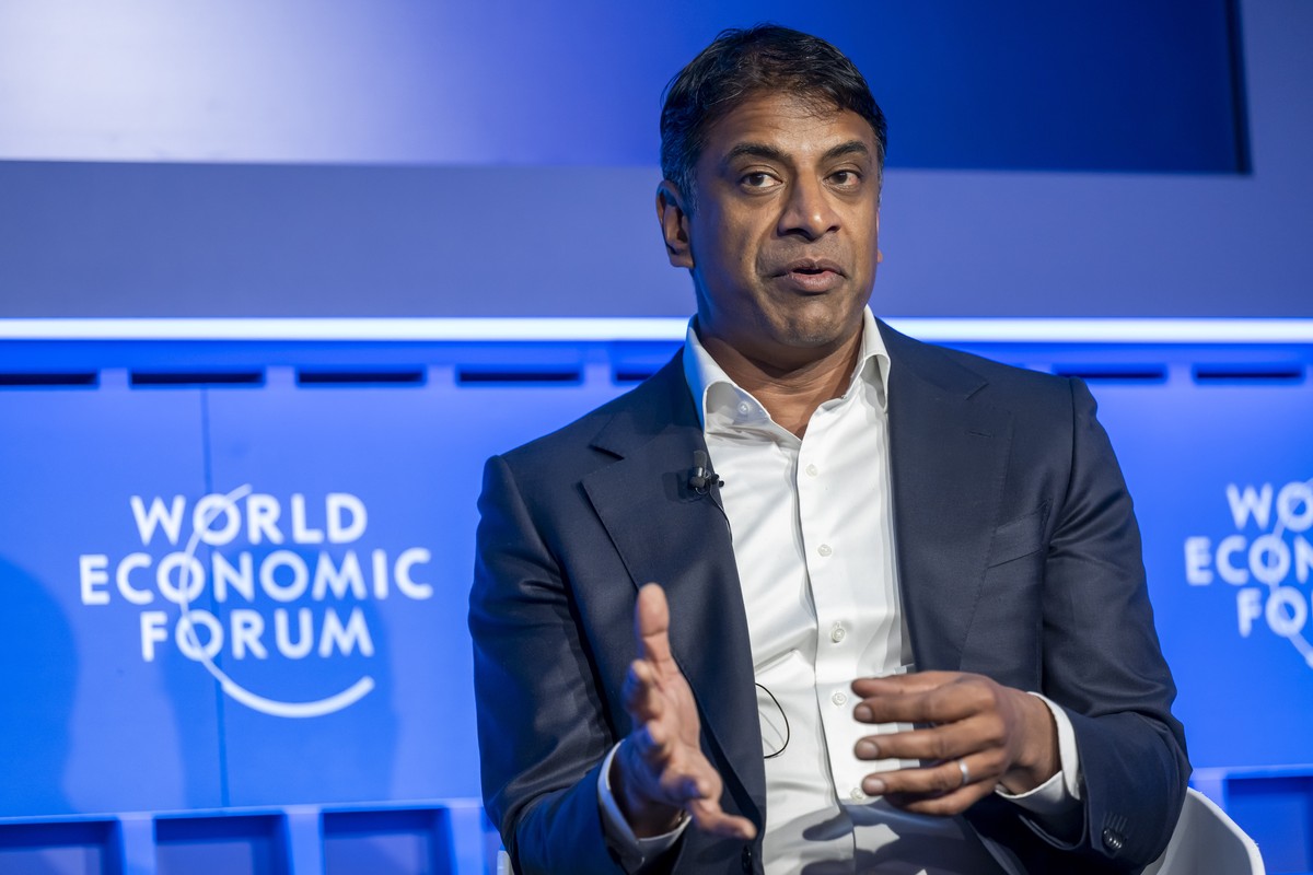 epa12671350 Vas Narasimhan, Chief Executive Officer, Novartis, Switzerland, speaks during a panel discussion during the 56th annual meeting of the World Economic Forum (WEF), in Davos, Switzerland, 22 ...